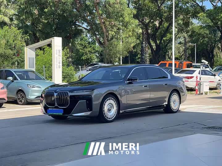 BMW i7 eDrive50L M Sport Luxury Package