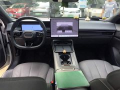 Lynk & Co Geely Lynk & Co 07 EM-P 126 Extended Range Halo - ფოტო 10