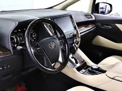 Toyota Alphard 2021 Hybrid 2.5L Luxury - ფოტო 11
