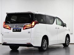 Toyota Alphard 2021 Hybrid 2.5L Luxury - ფოტო 6