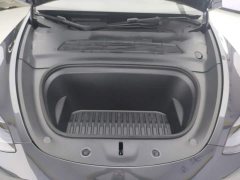 Tesla Model Y Rear-Wheel Drive - ფოტო 10