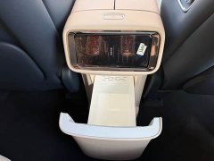 AITO M9 Extended Range Ultra 6-Seater - ფოტო 14