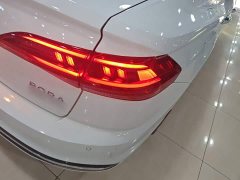 Volkswagen Bora 200TSI DSG Comfort Pro - ფოტო 7