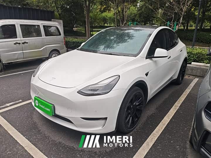 Tesla Model Y Long Range All-Wheel Drive 3D7