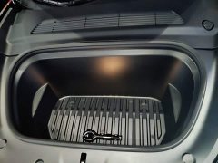 Tesla Model Y Rear-Wheel Drive - ფოტო 19