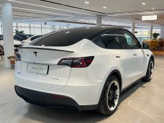 Tesla Model Y Rear-Wheel Drive - ფოტო 12