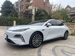 Geely Galaxy Xingyao 8 2025 130km EM-i Flagship - ფოტო 1