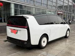 Li Auto Li Xiang MEGA Ultra - ფოტო 3