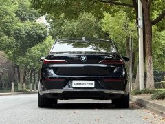 BMW 7 Series 2023 735Li Luxury Package - ფოტო 4