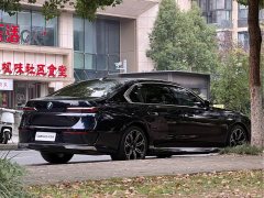 BMW 7 Series 2023 735Li Luxury Package - ფოტო 5