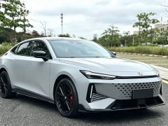 Changan UNI-V 1.5T Premium Sport - ფოტო 3