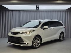Toyota Sienna 2021 2.5L Hybrid Premium Edition - ფოტო 1