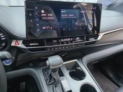 Toyota Sienna 2021 2.5L Hybrid Premium Edition - ფოტო 11