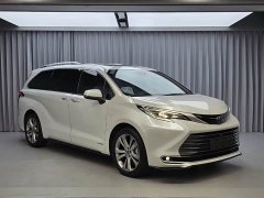 Toyota Sienna 2021 2.5L Hybrid Premium Edition - ფოტო 3