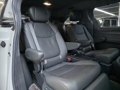 Toyota Sienna 2021 2.5L Hybrid Premium Edition - ფოტო 7