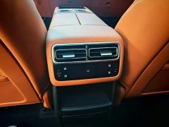 Li Auto L6 2024 Pro - ფოტო 8