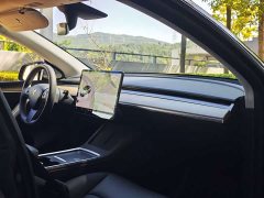 Tesla Model Y Standard Range RWD - ფოტო 10