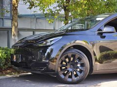 Tesla Model Y Standard Range RWD - ფოტო 11