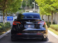 Tesla Model Y Standard Range RWD - ფოტო 17