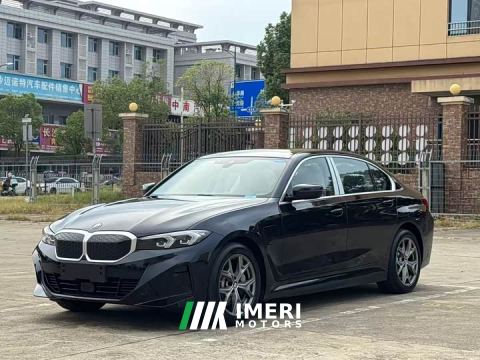 2026 BMW i3 eDrive 35 L