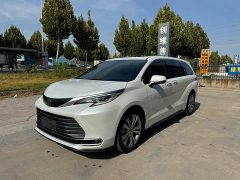 Toyota Sienna 2.5L Hybrid Premium Edition - ფოტო 1