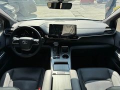 Toyota Sienna 2.5L Hybrid Premium Edition - ფოტო 6
