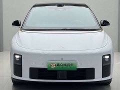 Li Auto i6 Four-Wheel Drive Standard Edition - ფოტო 1