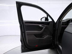Volkswagen Touareg 2023 3.0TSI Sharp Enjoy Volcanic Rock Painted Sport Edition - ფოტო 13