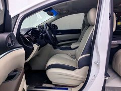 Buick GL8 2023 Land Business Class Comfort Edition - ფოტო 4