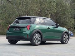 BMW MINI 2025 1.5T COOPER Classic 3-Door - ფოტო 5