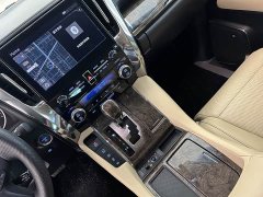 Toyota Vellfire 2021 Crown Hybrid 2.5L HV Premium Edition - ფოტო 12