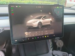 Tesla Model Y Rear-Wheel Drive - ფოტო 14