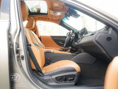 Lexus ES 2022 300h Excellence Edition - ფოტო 11