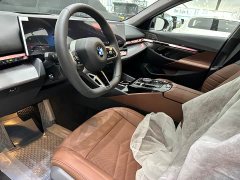 BMW 5 Series Facelift 530Li Premier M Sport Package - ფოტო 4