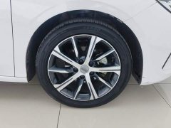 Geely Emgrand 4th Generation 1.5L CVT Luxury - ფოტო 6