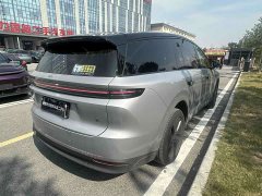 Li Auto i8 Standard Edition - ფოტო 11