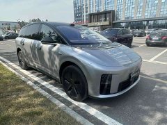 Li Auto i8 Standard Edition - ფოტო 3