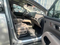 Li Auto i8 Standard Edition - ფოტო 7