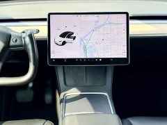 Tesla Model Y Standard Range RWD - ფოტო 9