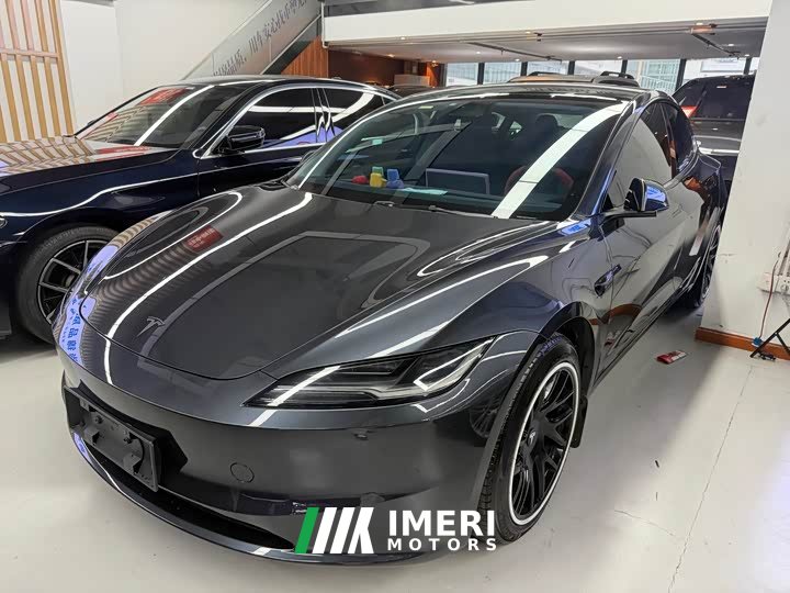 Tesla Model 3 Rear-Wheel Drive