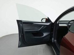 Tesla Model Y Rear-Wheel Drive - ფოტო 8