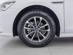 BYD Qin PLUS Champion Edition DM-i 55KM Leading - ფოტო 17