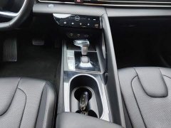 Hyundai Elantra 1.5L CVT Luxury - ფოტო 16