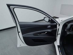 Hyundai Elantra 1.5L CVT Luxury - ფოტო 7