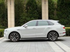 Bentley Bentayga 4.0T V8 - ფოტო 3