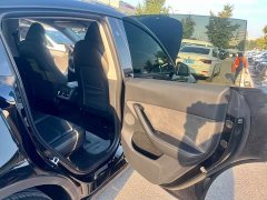 Tesla Model Y Rear-Wheel Drive - ფოტო 17