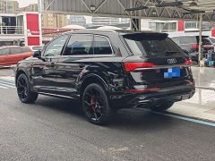 Audi Q7 2024 55 TFSI quattro S line Sport - ფოტო 3