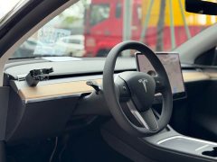 Tesla Model Y Standard Range RWD - ფოტო 10