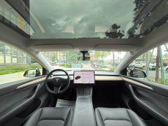 Tesla Model Y Standard Range RWD - ფოტო 13