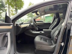 Tesla Model Y Standard Range RWD - ფოტო 9